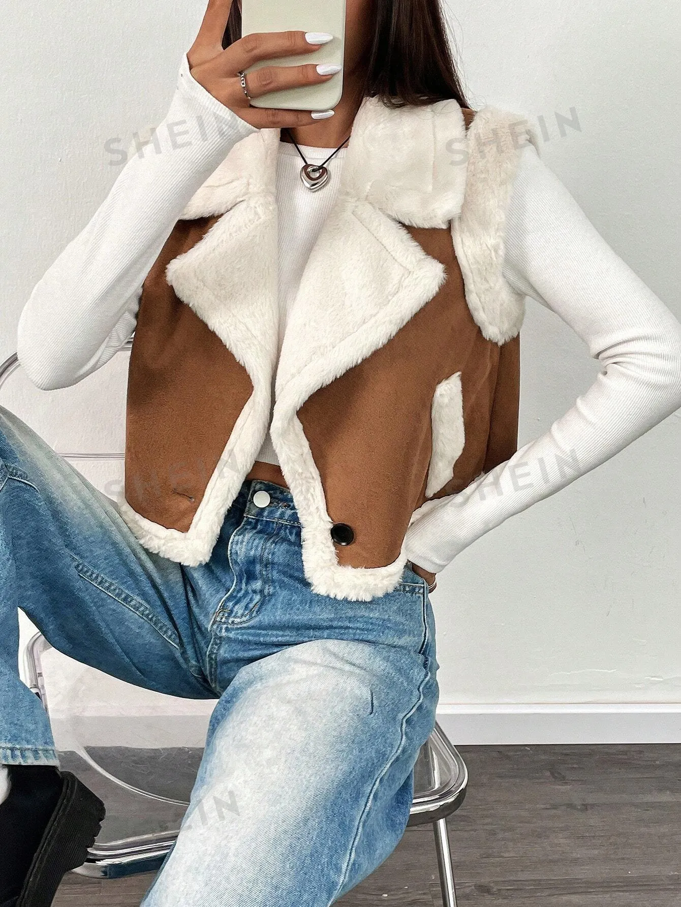 Essnce Brown Sleeveless Faux Pocket Fur-Lined Warm Vest Jacket