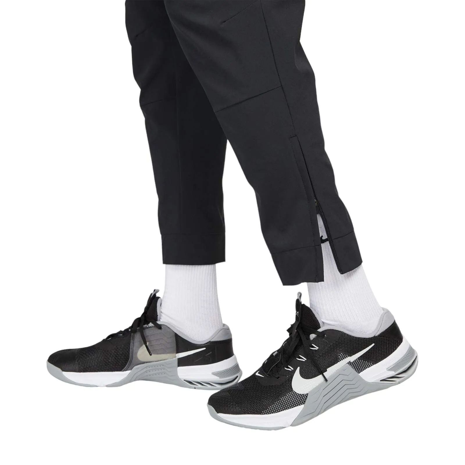 Nike Unlimited Mens Dri-FIT Zippered Cuff Versatile Pants